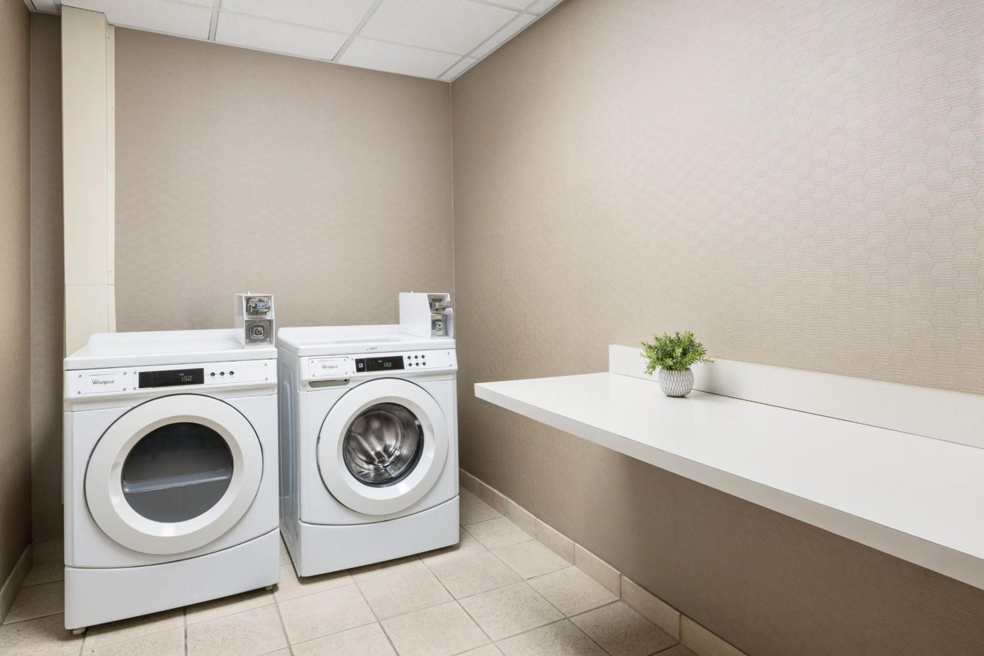 Courtyard By Marriott Las Vegas Stadium Area Ngoại thất bức ảnh